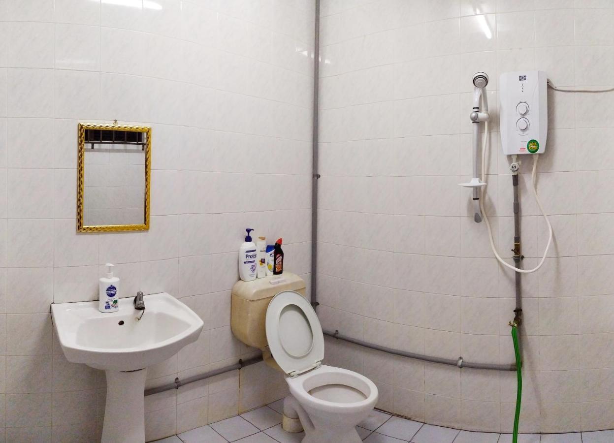 Victoria Homestay Sibu - Next To Shopping Complex & Large Car Park Area With Autogate 외부 사진